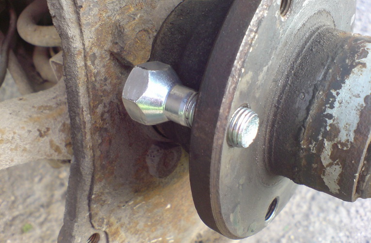 bolt-v-stupitse