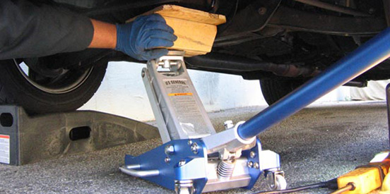 Как заменить масло в двигателе: пошаговая инструкция и советы ...