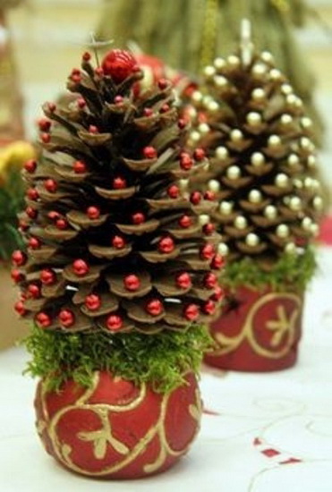 pine-cone-Christmas-tree